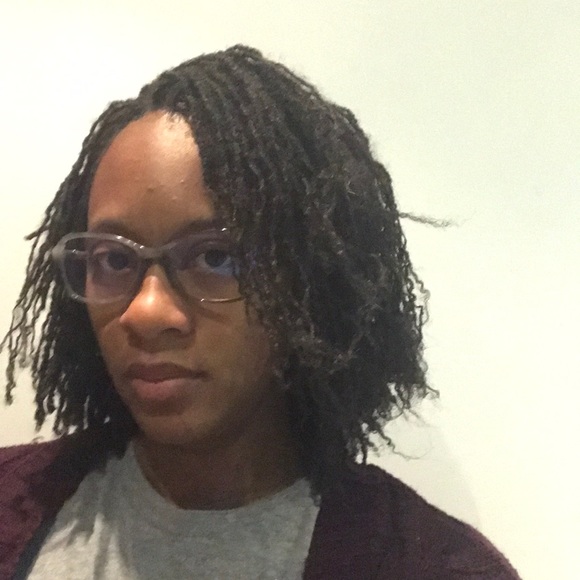 Meet your Posher, Stephanie - Picture 1 of 1